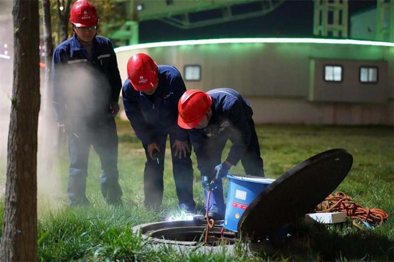 陜煤集團新型能源公司:定格迎冬保供瞬間的他們3.jpg 陜煤集團新型能源公司:定格迎冬保供瞬間的他們3.jpg